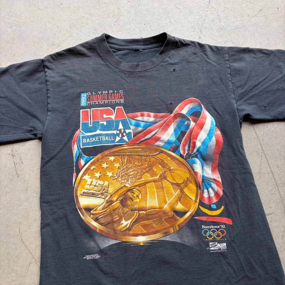 Vintage 1992 USA Basketball Olympic Summer Games Champions T-Shirt Barcelona M